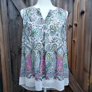 5 for $25 Daniel Rainn paisley sleeveless blouse